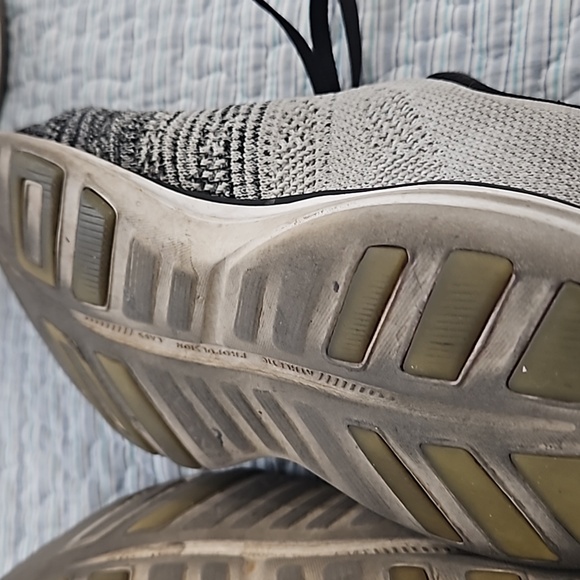 2 pairs apl shoes sizes 8 1/2 - Picture 7 of 8